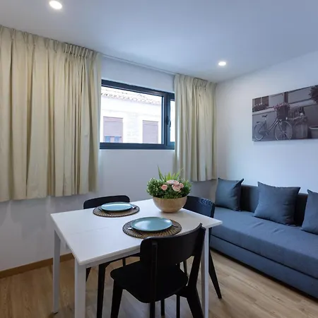 Live In Apartment *
